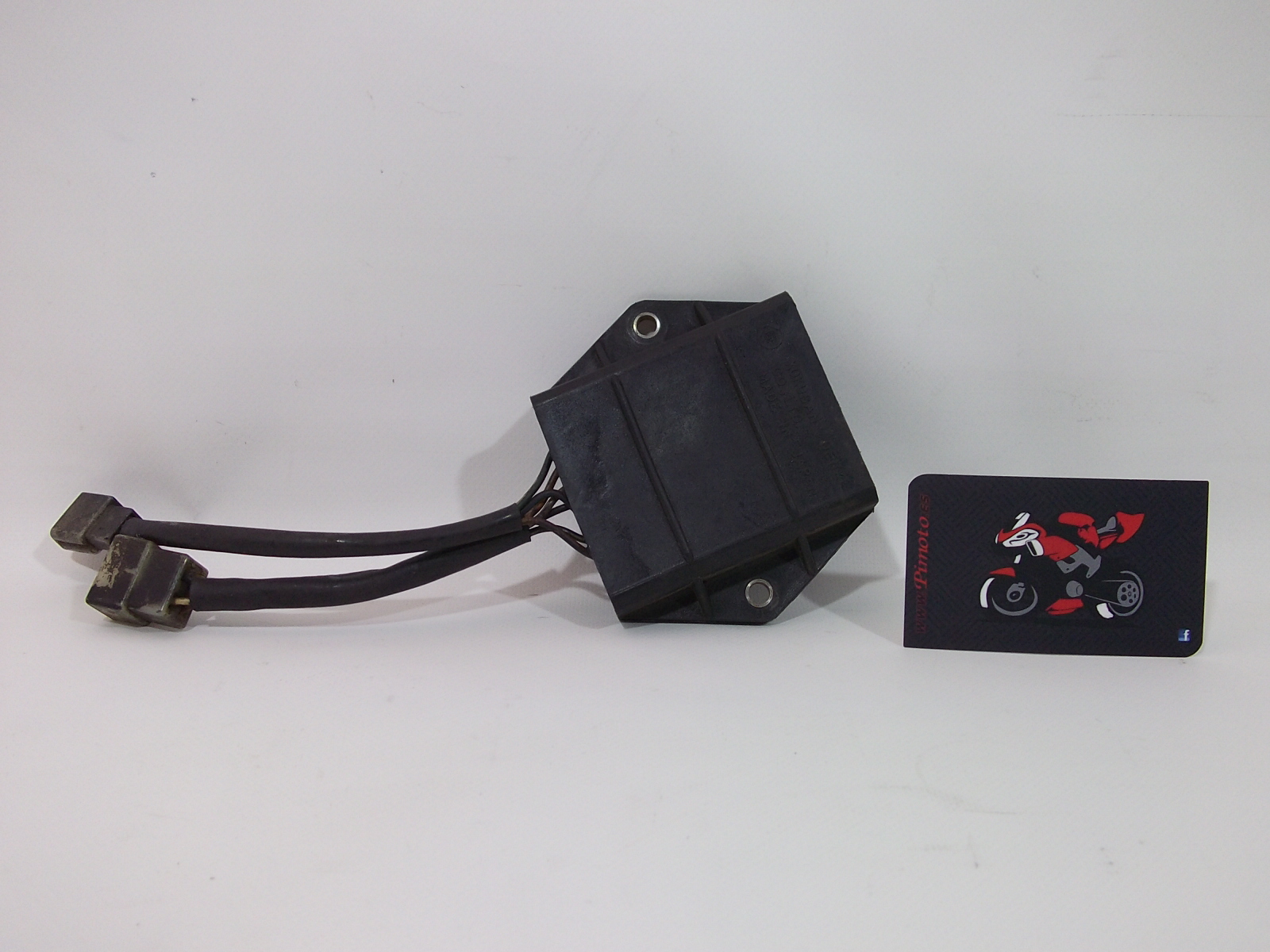 CARTER SORTIE DE BOITE SUZUKI GS650 GS 650