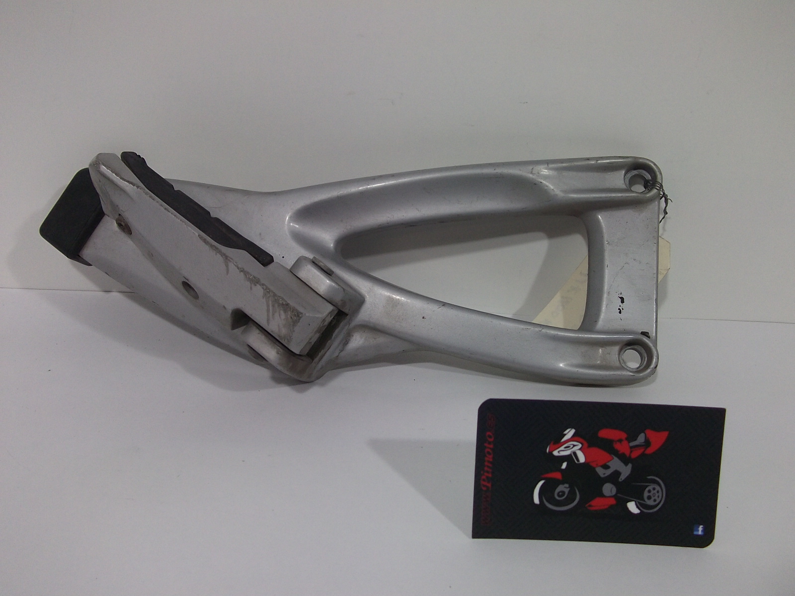 SOPORTE ESTRIBO TRASERO DERECHO-NO INCLUYE ESTRIBO BMW K 1200 RS 2001