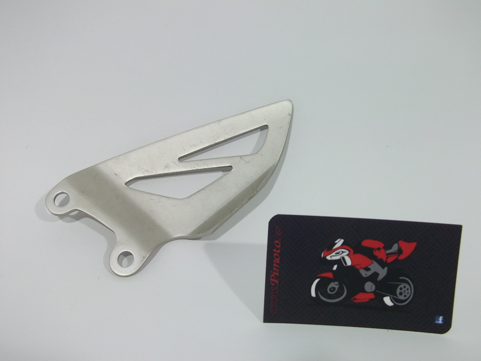 PLACA ESTRIBO DELANTERO DERECHO TRIUMPH DAYTONA 675 2006/08 - Imagen 3