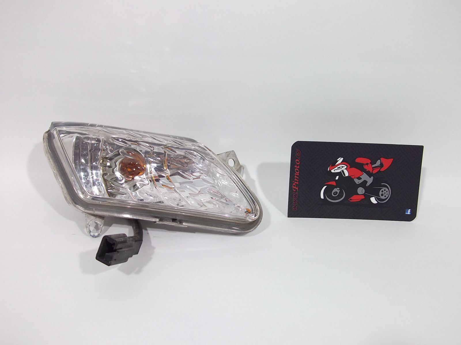 INTERMITENTE DELANTERO IZQUIERDO YAMAHA XMAX 125-250 2005/09