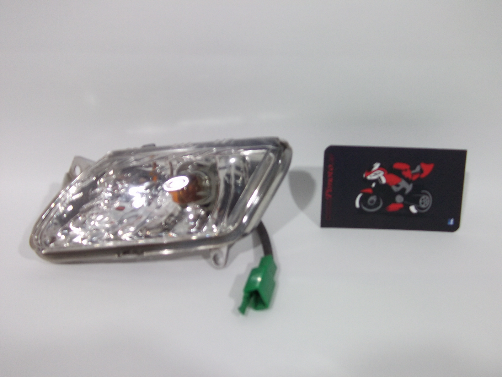 INTERMITENTE DELANTERO DERECHO YAMAHA XMAX 125-250 2005/09
