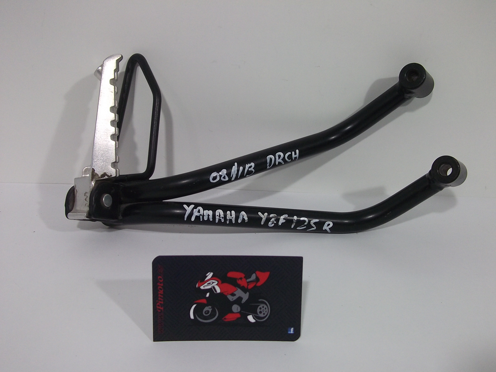 ESTRIBO TRASERO DERECHO-NO INCLUYE SOPORTE  YAMAHA YZF125R 2008/13