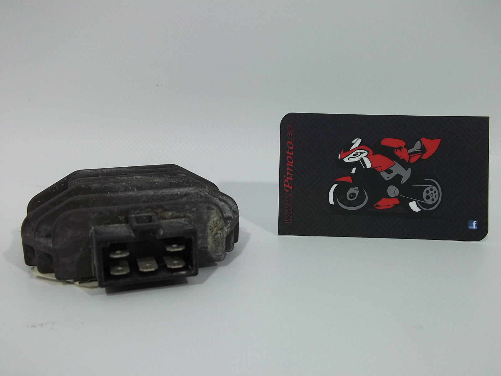 REGULADOR DE CORRIENTE YAMAHA TMAX 2001/03 - Imagen 3