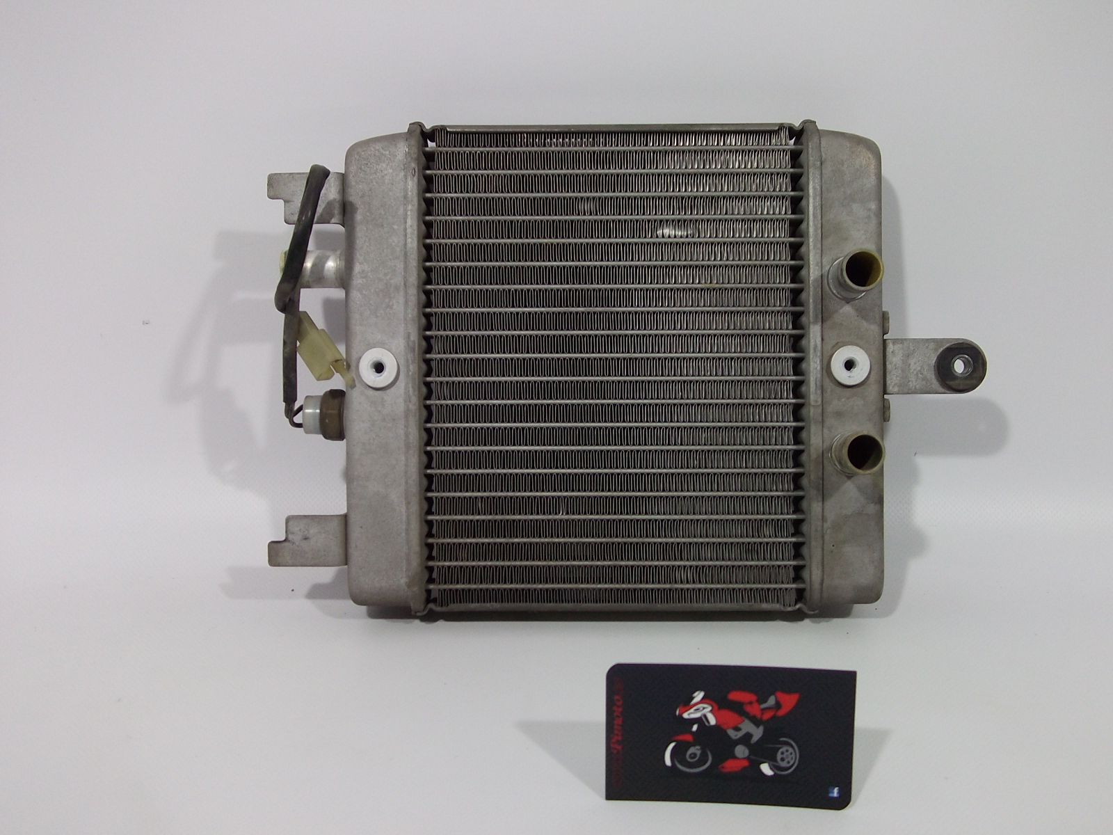 RADIADOR DE AGUA + TERMOCONTACTO SUZUKI BURGMAN 200 2007/13 - Imagen 3