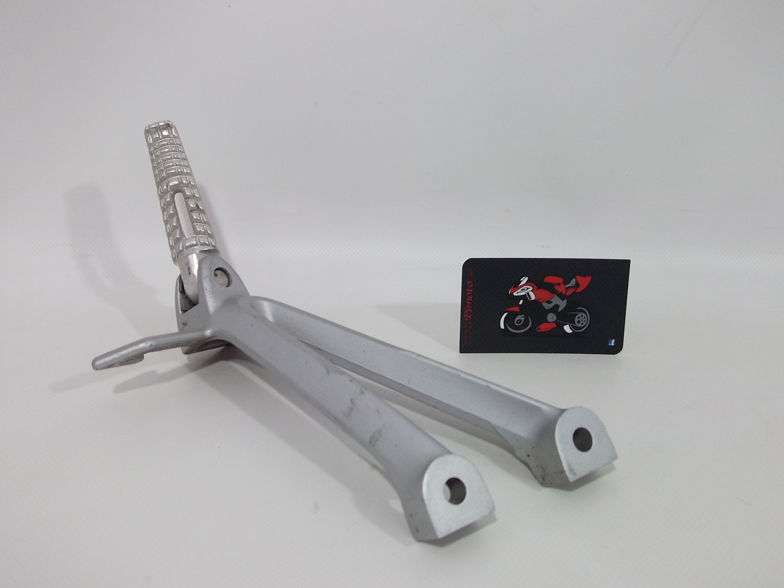 SOPORTE DE ESTRIBO TRASERO IZQUIERDO COMPLETO SUZUKI GSXR 600/750 2006/2007 - Imagen 4