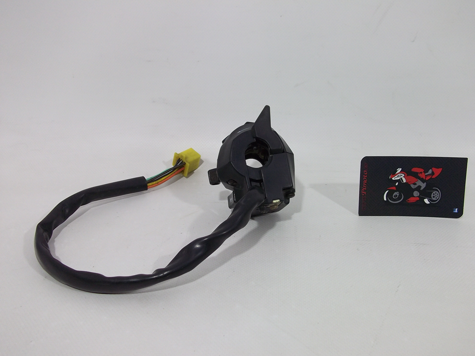 PI&Ntilde;A DE LUCES IZQUIERDA HYOSUNG GTR 125 2006/10 - Imagen 3