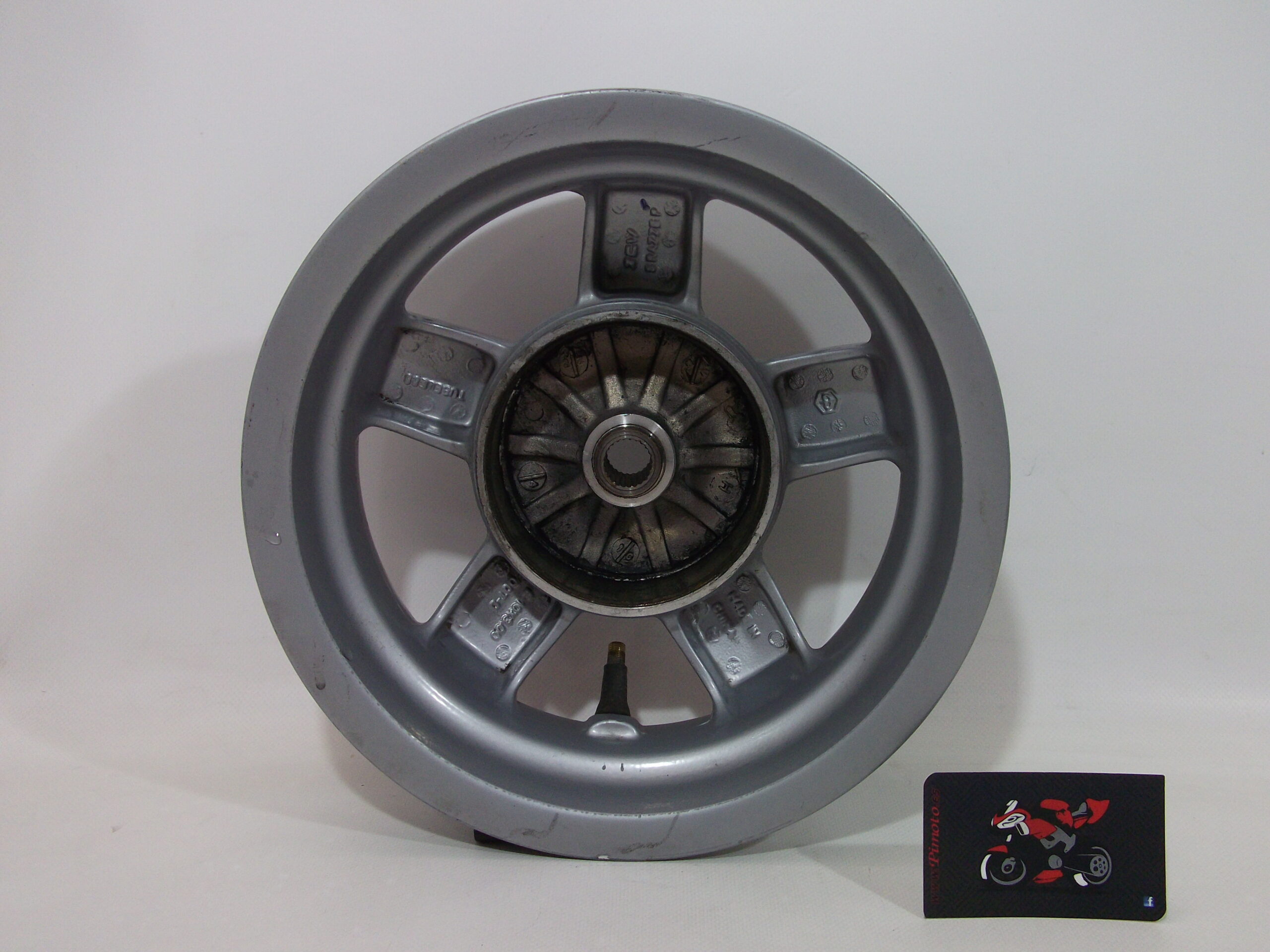 LLANTA TRASERA PIAGGIO VESPA LX 50 4T - Imagen 3