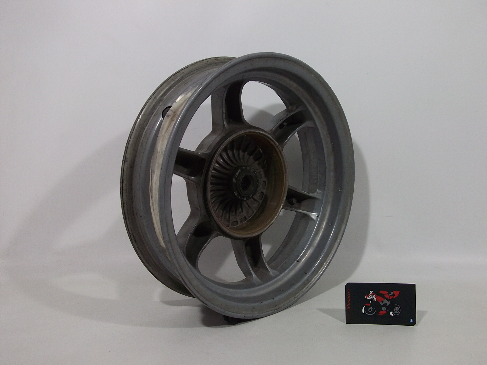 LLANTA TRASERA SUZUKI BURGMAN 125 2003-06 - Imagen 4