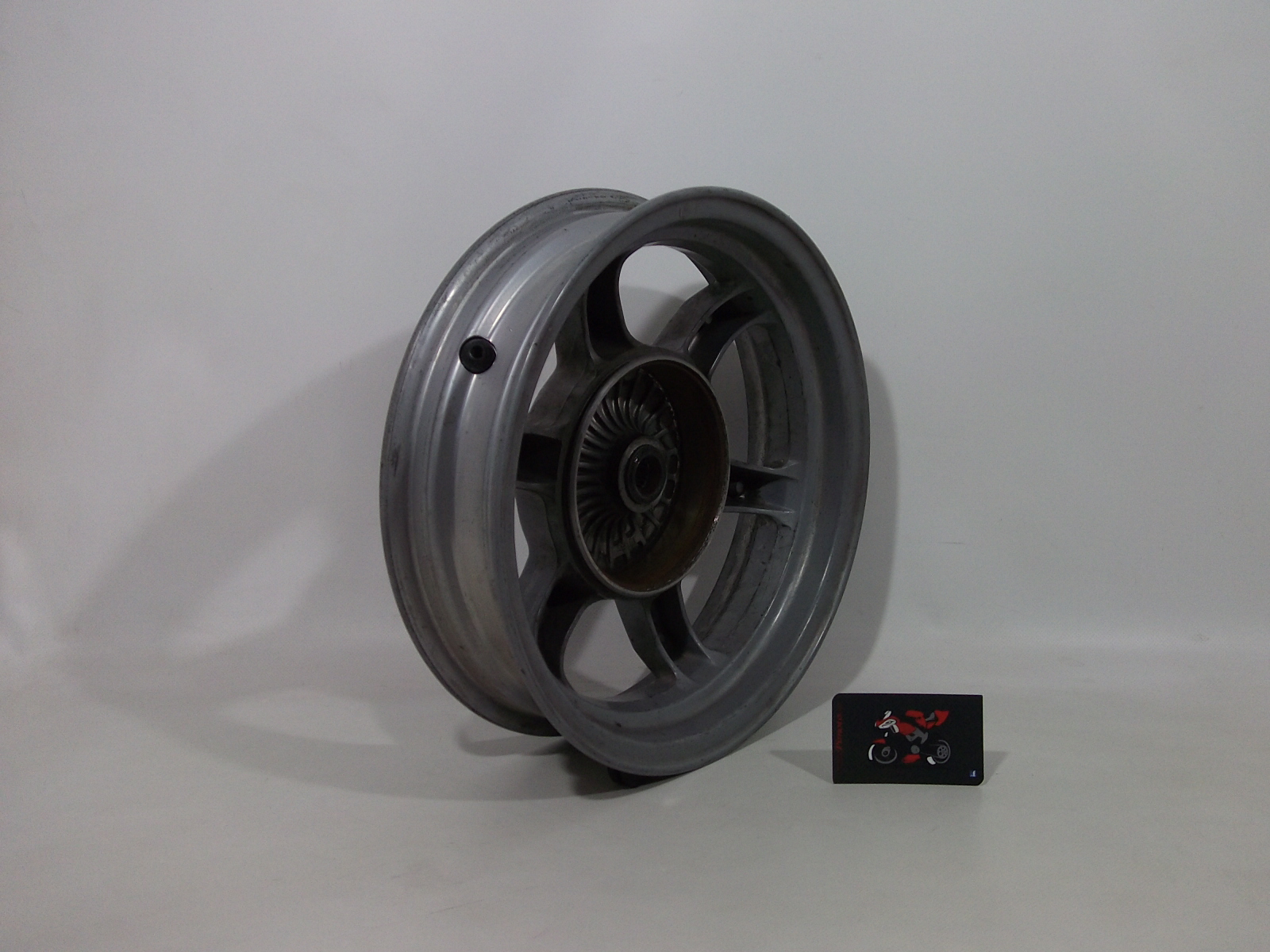 LLANTA TRASERA SUZUKI BURGMAN 125 2003-06 - Imagen 4