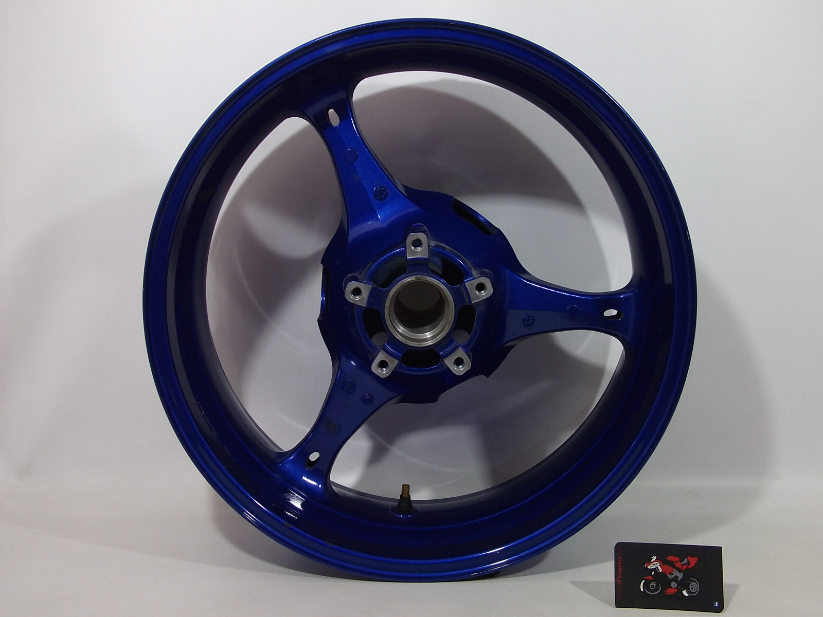 LLANTA TRASERA AZUL SUZUKI GSXR 600/750 2006/2007 - Imagen 2