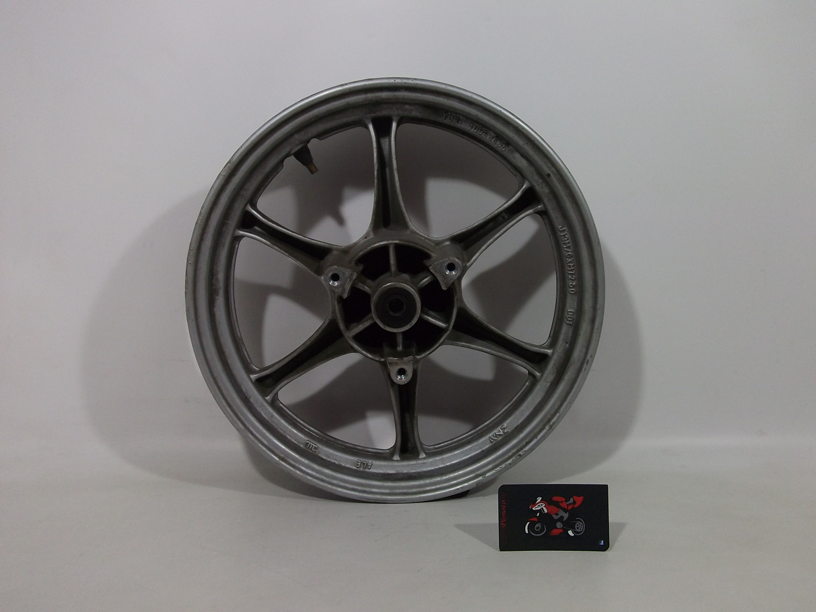 LLANTA DELNATERA SUZUKI BURGMAN 125 2007/2013 - Imagen 3