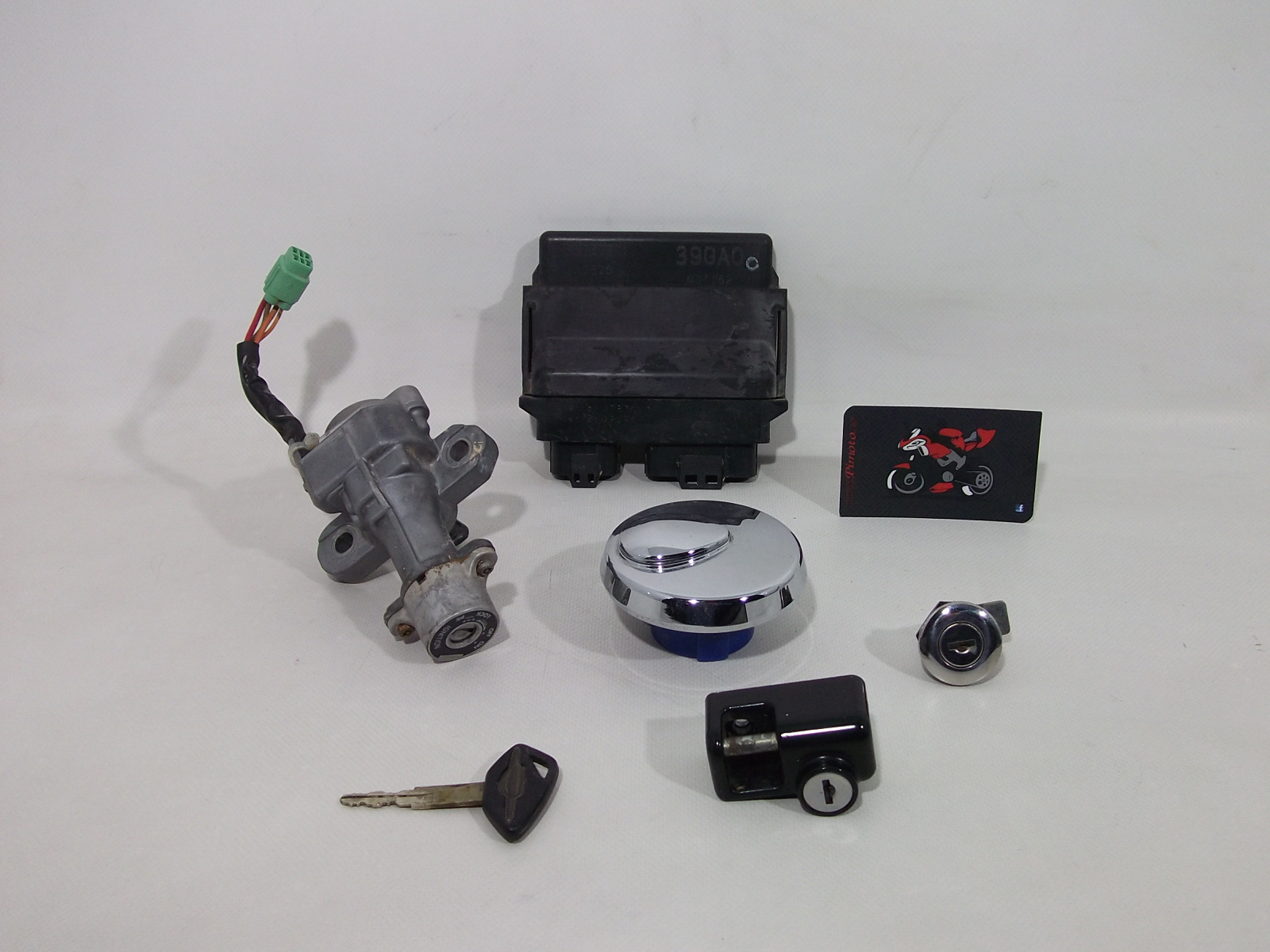 JGO. DE CERRADURAS SUZUKI INTRUDER C800 2010