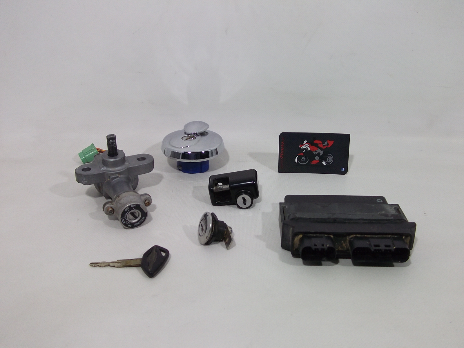 JGO. DE CERRADURAS SUZUKI INTRUDER C800 2010 - Imagen 3