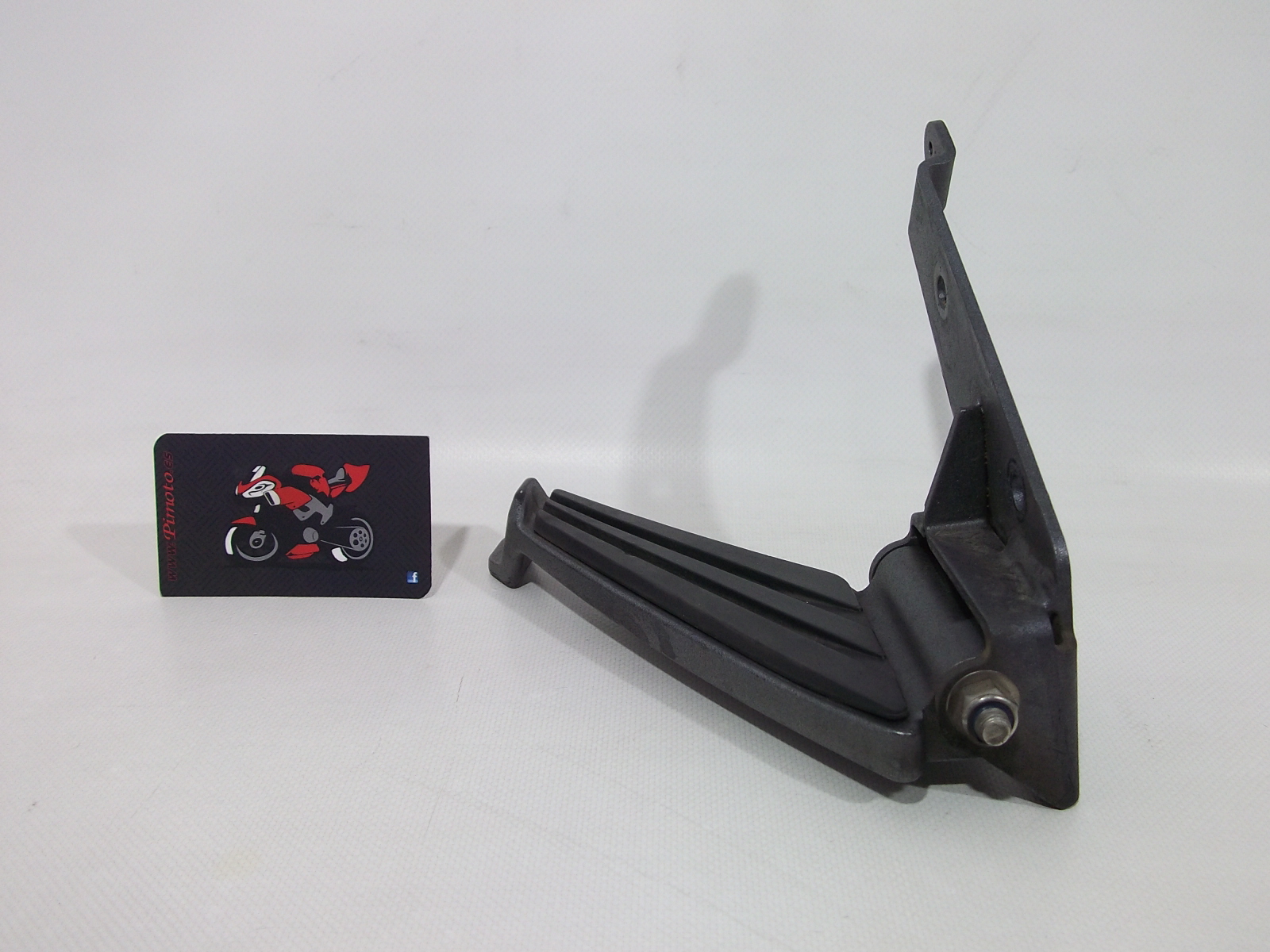 ESTRIBO TRASERO DERECHO PEUGEOT GEOPOLIS 125 - Imagen 3