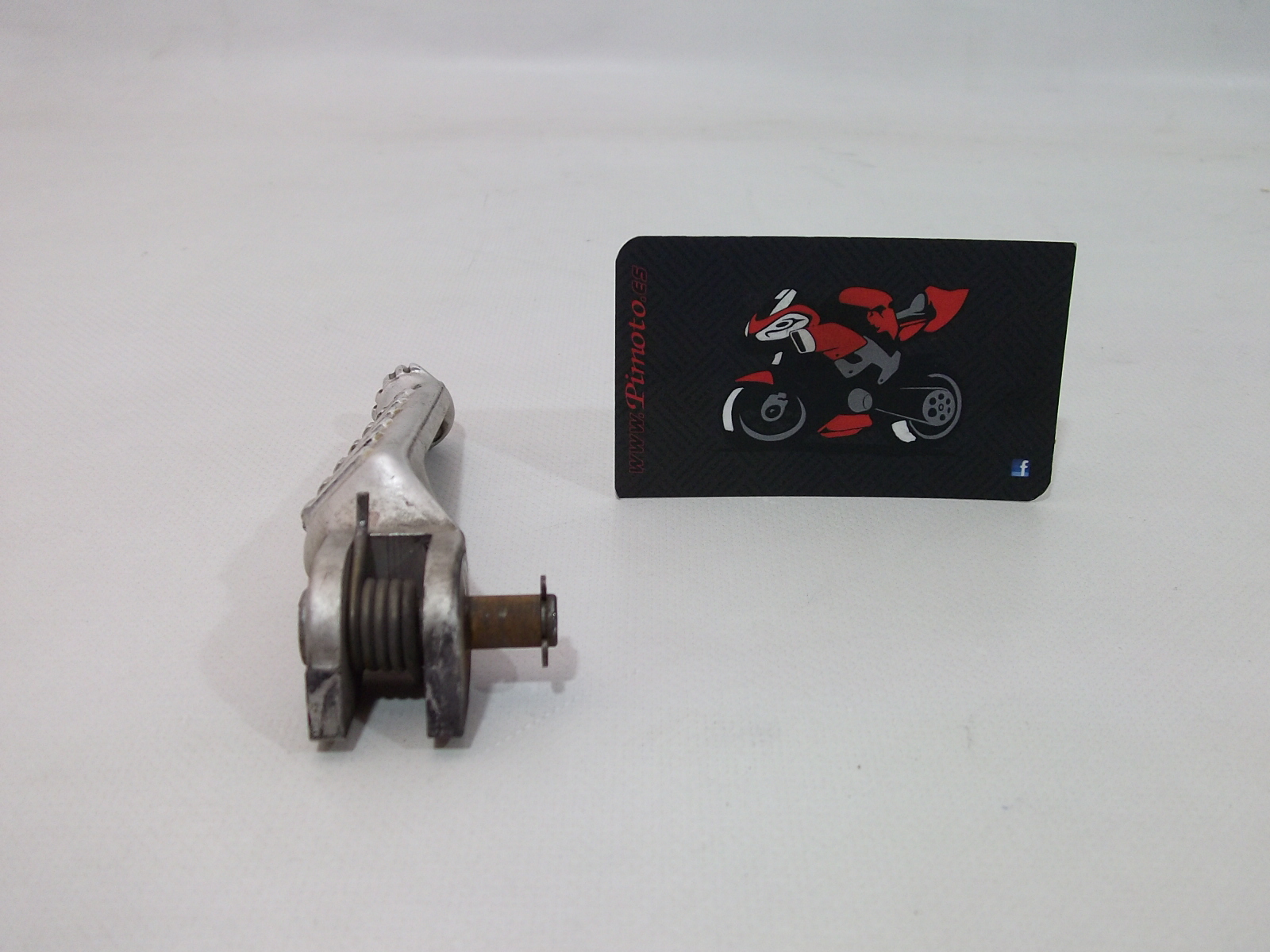 ESTRIBO DEL DERCH APRILIA RSV MILLE 1998/2003 - Imagen 3