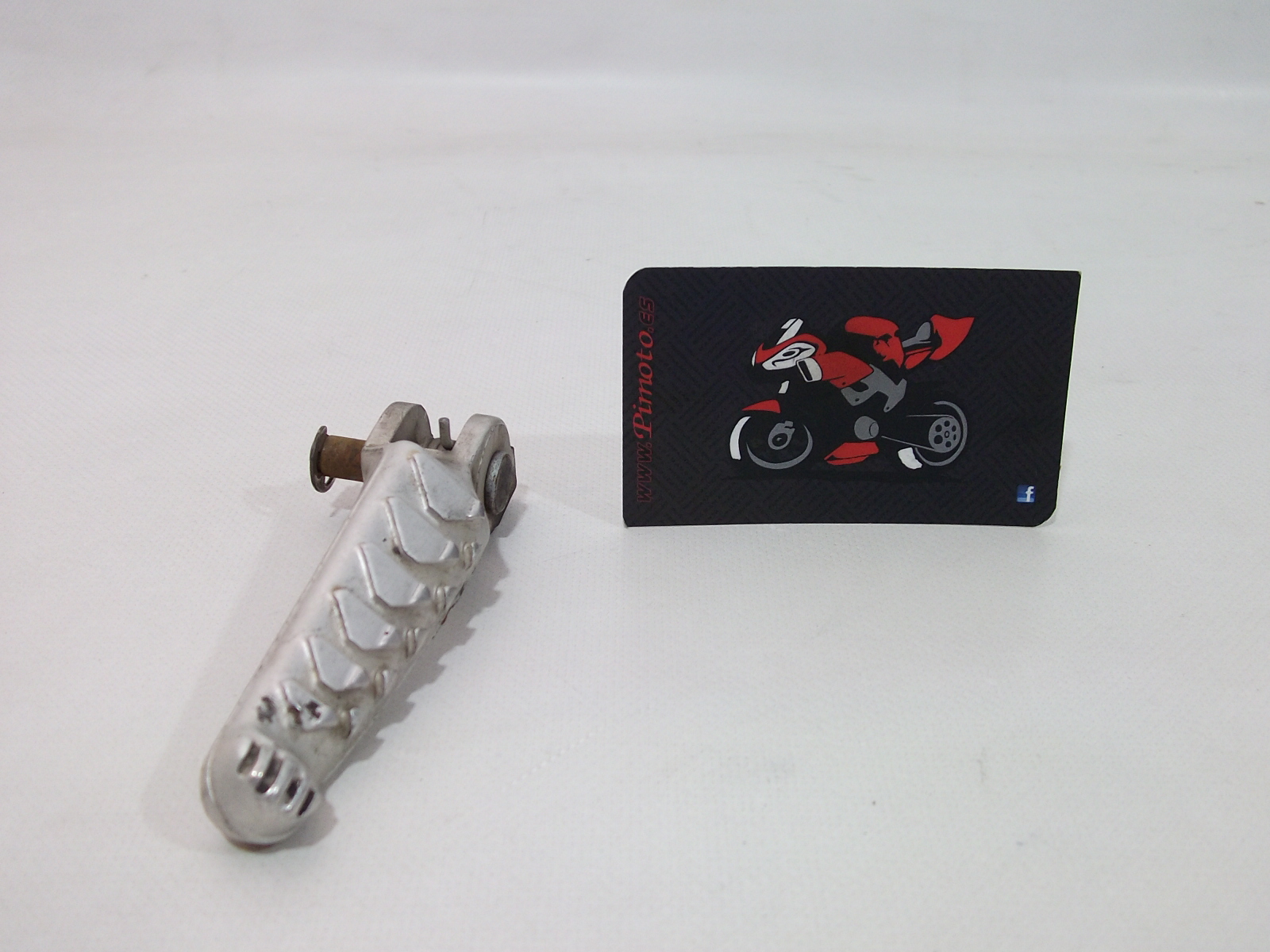 ESTRIBO DEL DERCH APRILIA RSV MILLE 1998/2003 - Imagen 4