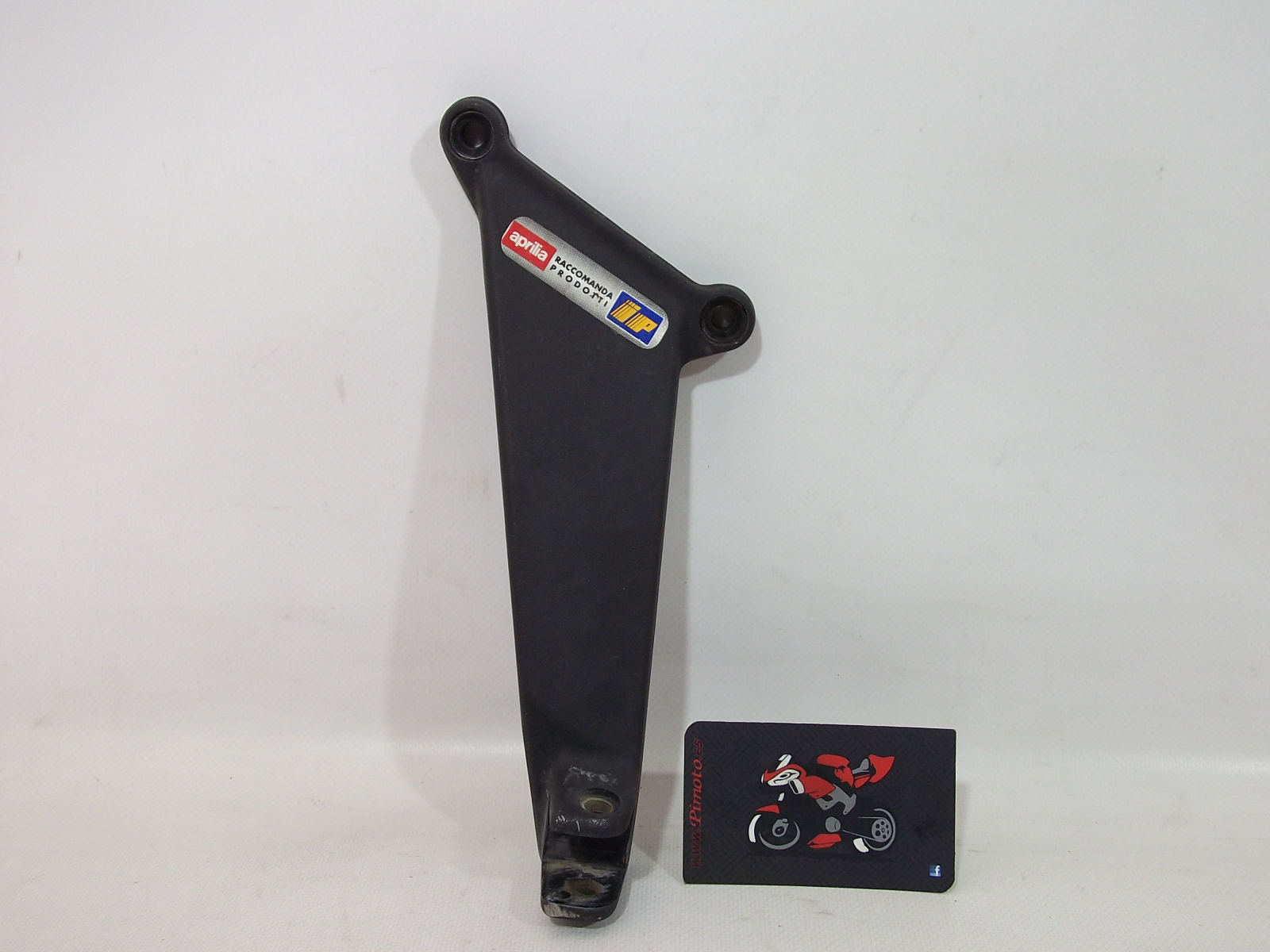 SOPORTE ESTRIBO TRASERO IZQUIERDO APRILIA RSV MILLE 1998/2003