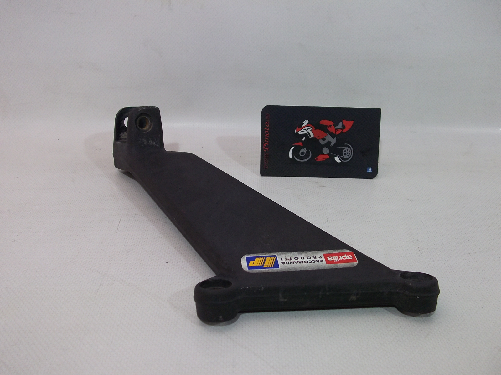 SOPORTE ESTRIBO TRASERO IZQUIERDO APRILIA RSV MILLE 1998/2003 - Imagen 4