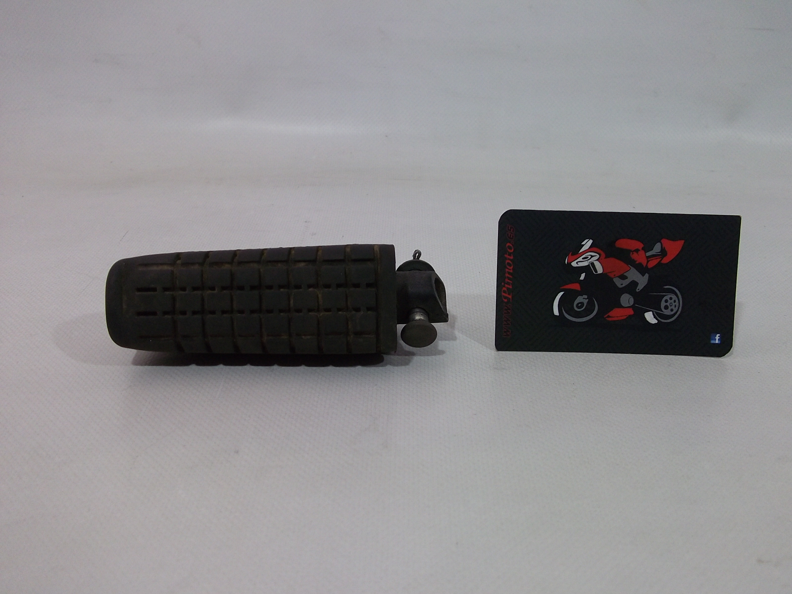 ESTRIBO DEL. DER. HONDA CBF 125 08/15 - Imagen 3