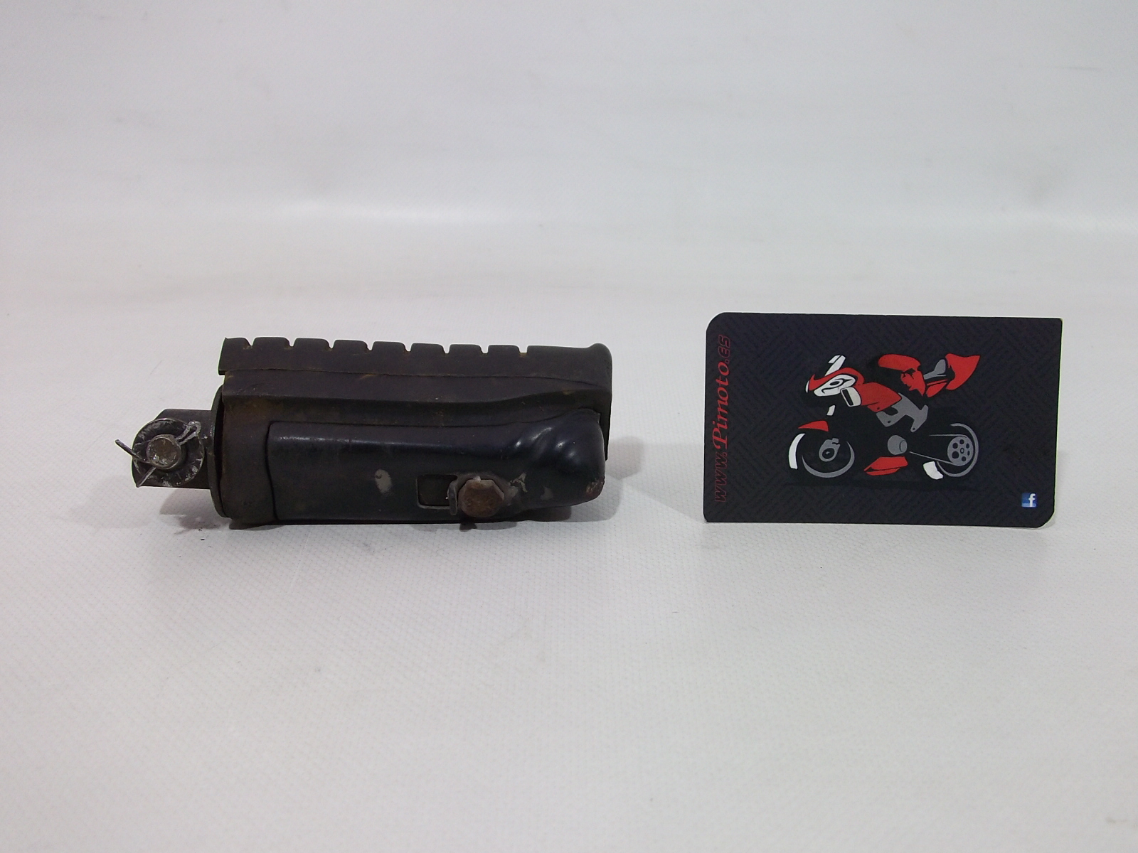 ESTRIBO DEL. DER. HONDA CBF 125 08/15 - Imagen 4