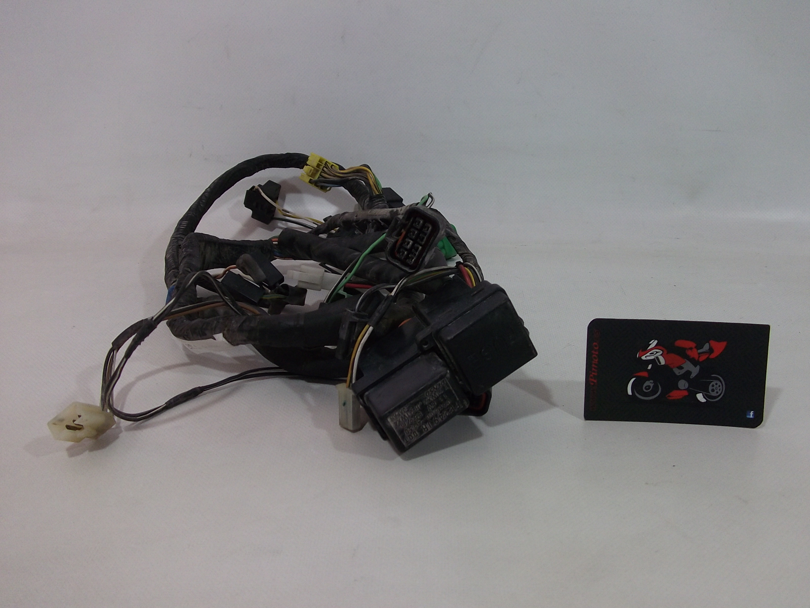 INSTALACION ELECTRICA PRINCIPAL
 SUZUKI MARAUDER 250 99/00 - Imagen 3