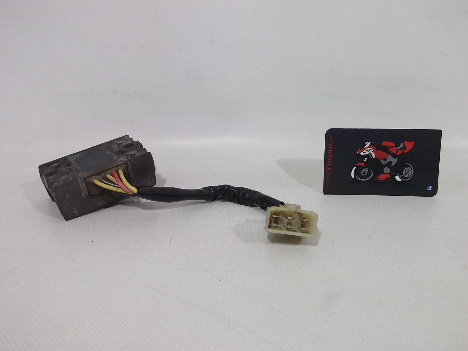 REGULADOR DE CORRIENTE SUZUKI INTRUDER 250 LC 2000/2004 - Imagen 3