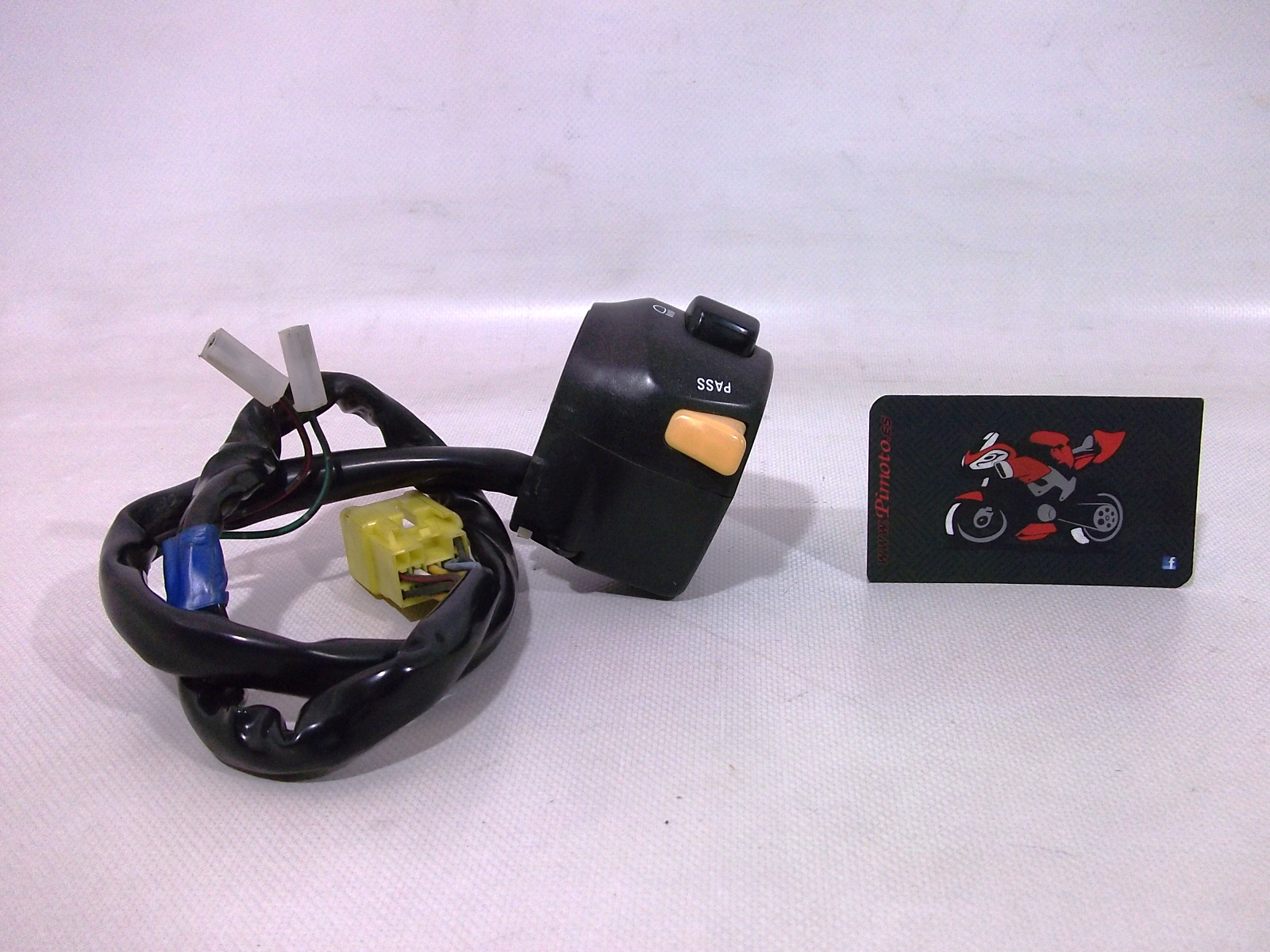 PI&Ntilde;A DE LUCES IZQUIERDA SUZUKI BURGMAN 400 2007 - Imagen 4