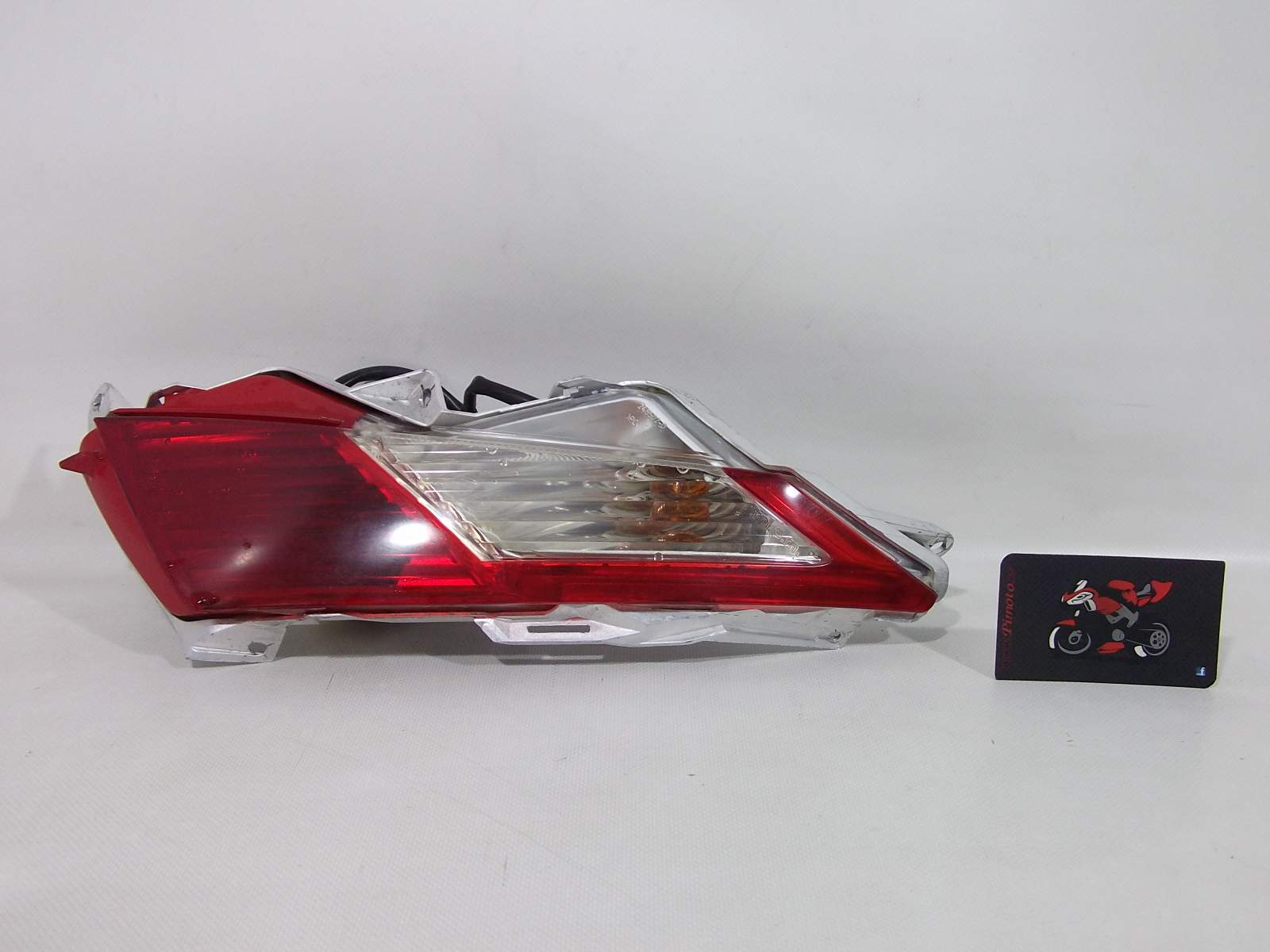 PILOTO TRASERO DERECHO HONDA PANTHEON 125 03-06