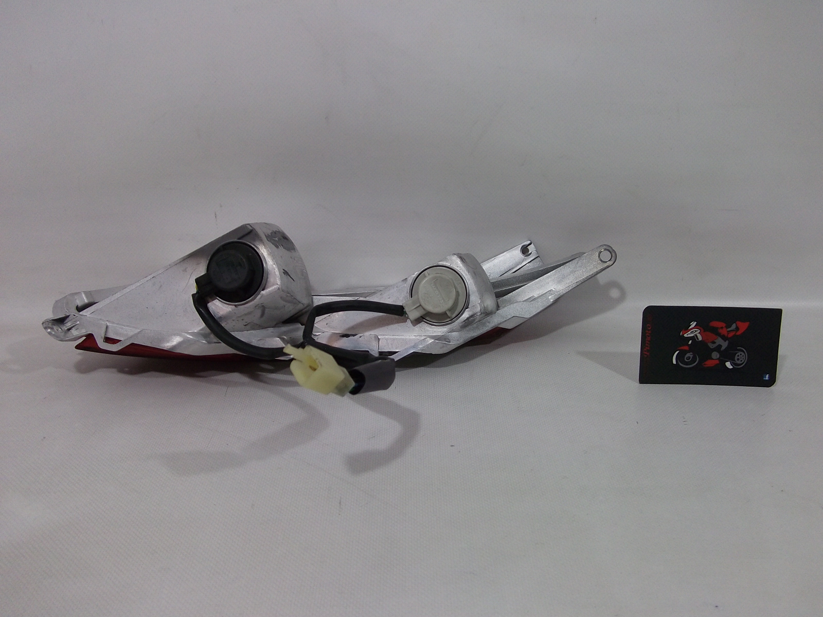 PILOTO TRASERO DERECHO HONDA PANTHEON 125 03-06 - Imagen 3