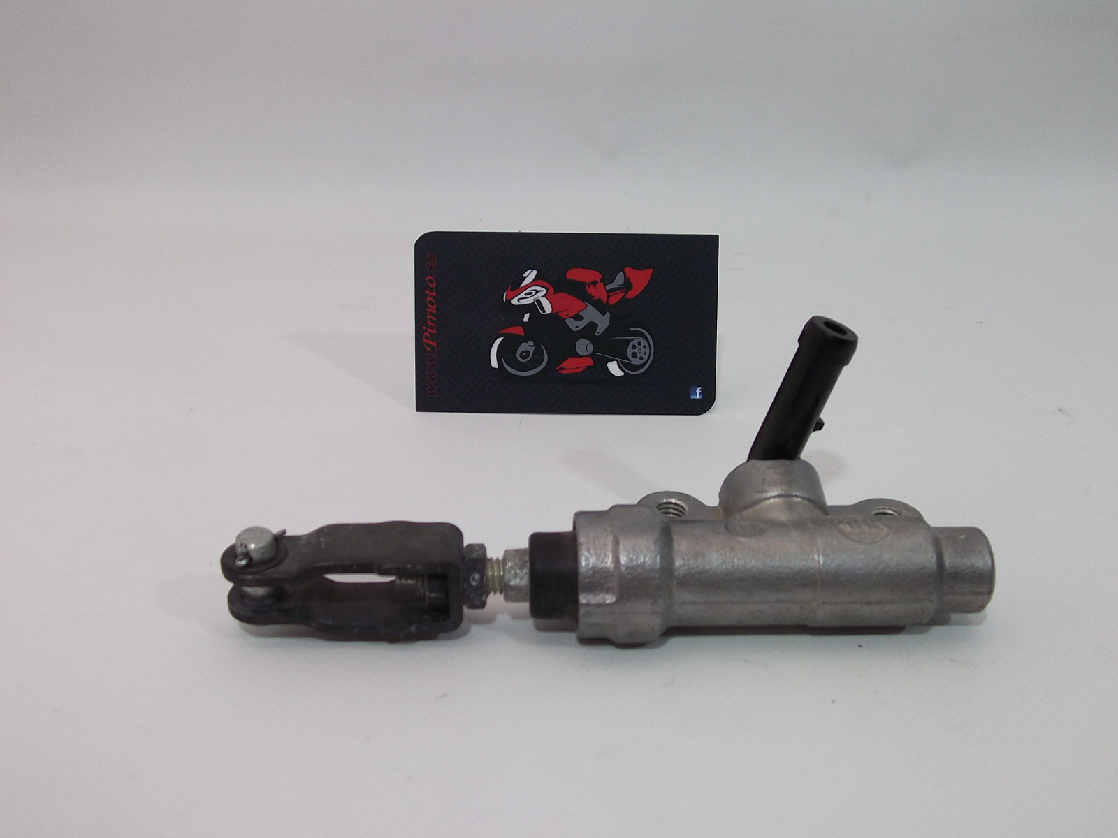 BOMBA DE FRENO TRASERO
 YAMAHA XVZ 1300 ROYAL STAR VENTURE - Imagen 3