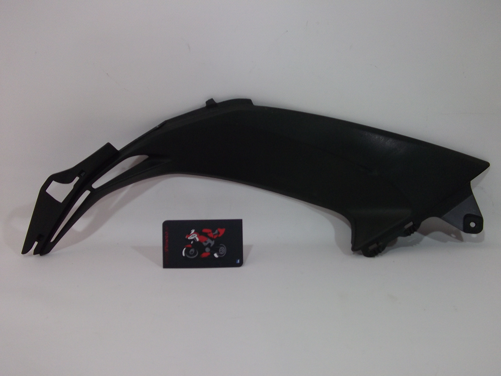 LATERAL INFERIOR DEPOSITO IZQUIERDO KAWASAKI Z 800 E/FULL 2013-2016