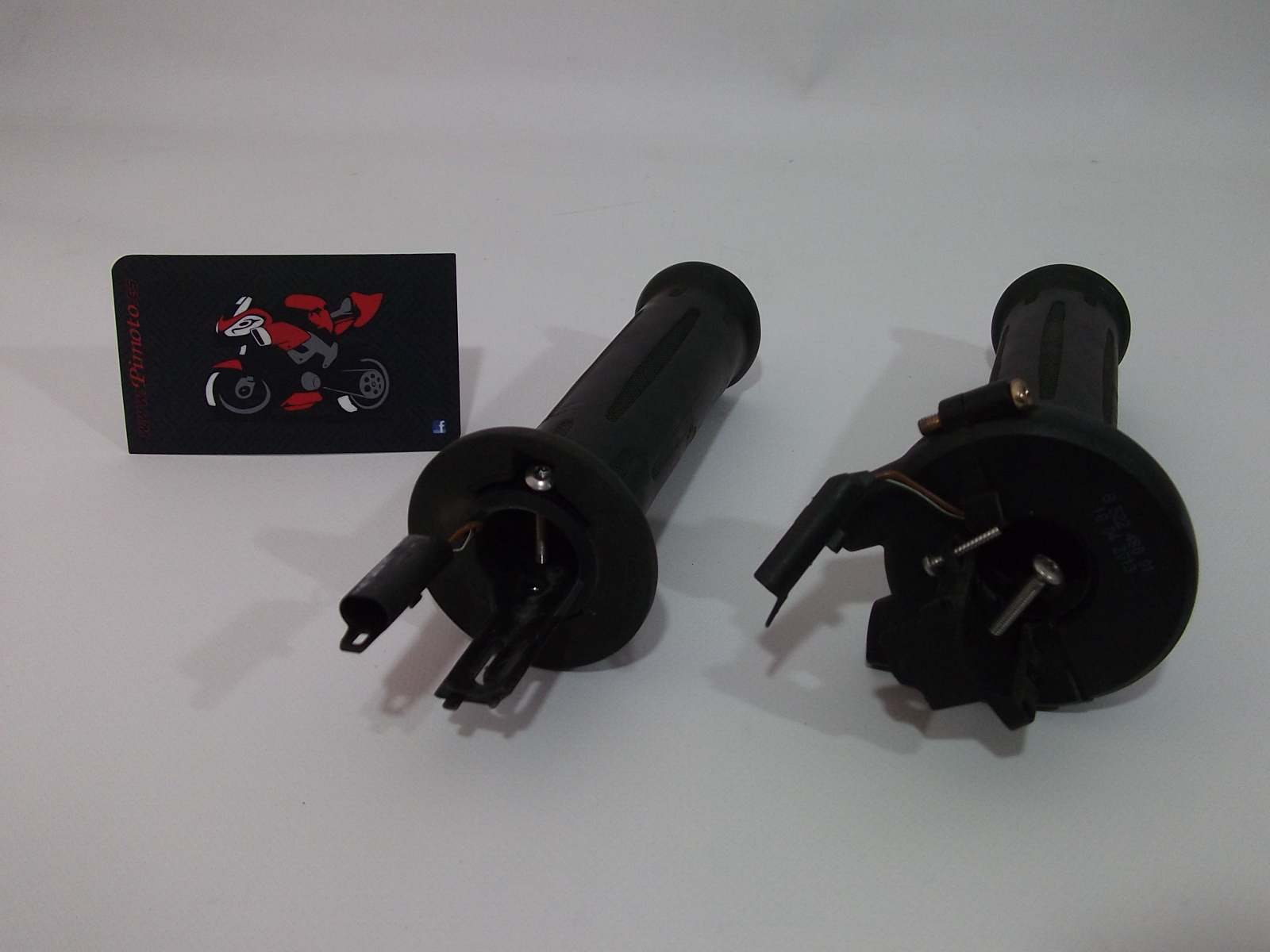 JGO. PU&Ntilde;OS CALEFACTABLES BMW C 650 GT 11-14 - Imagen 3