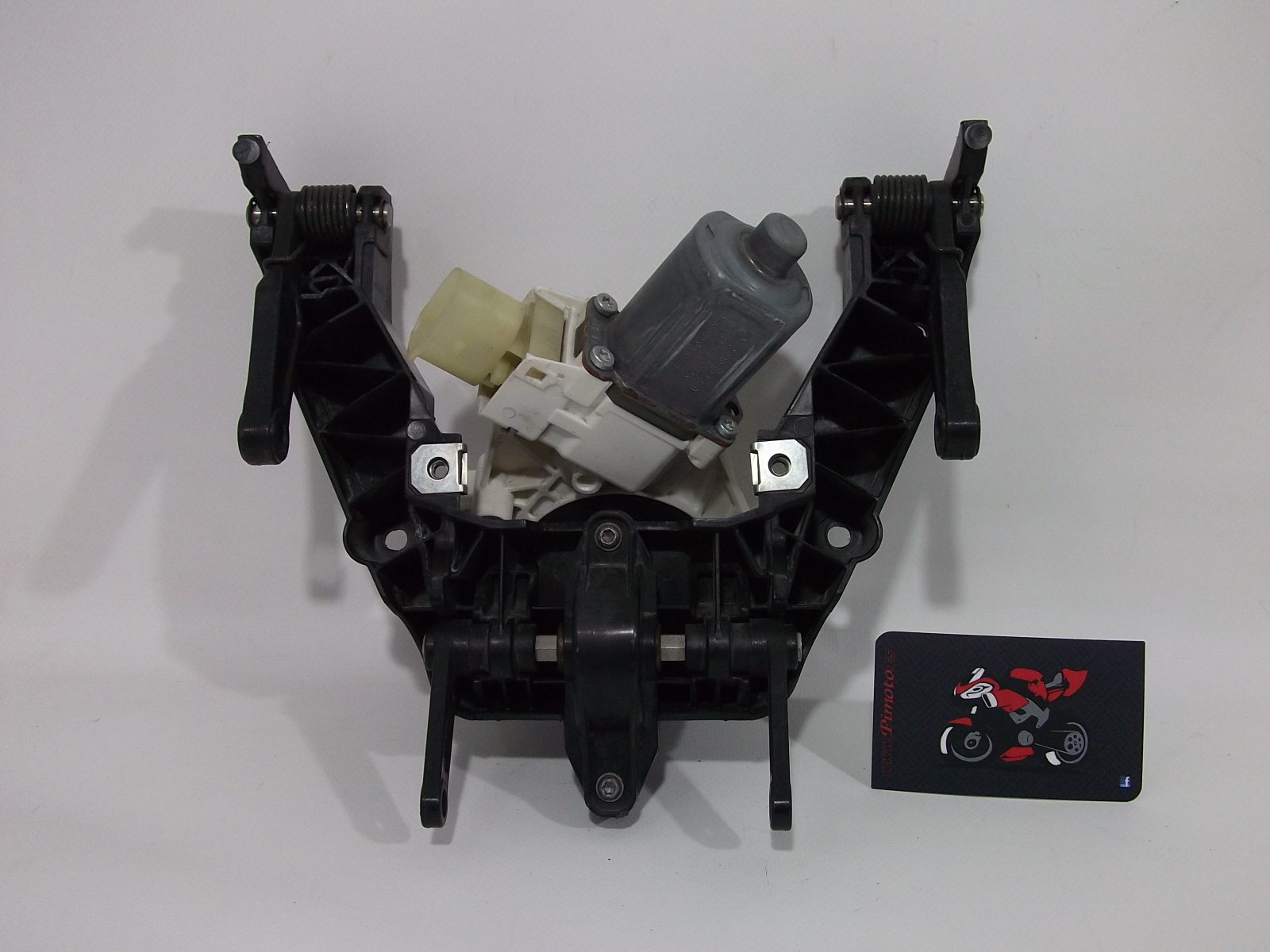 SISTEMA ELEVACI&Oacute;N PARABRISAS EL&Eacute;CTRICO BMW C 650 GT 11-14