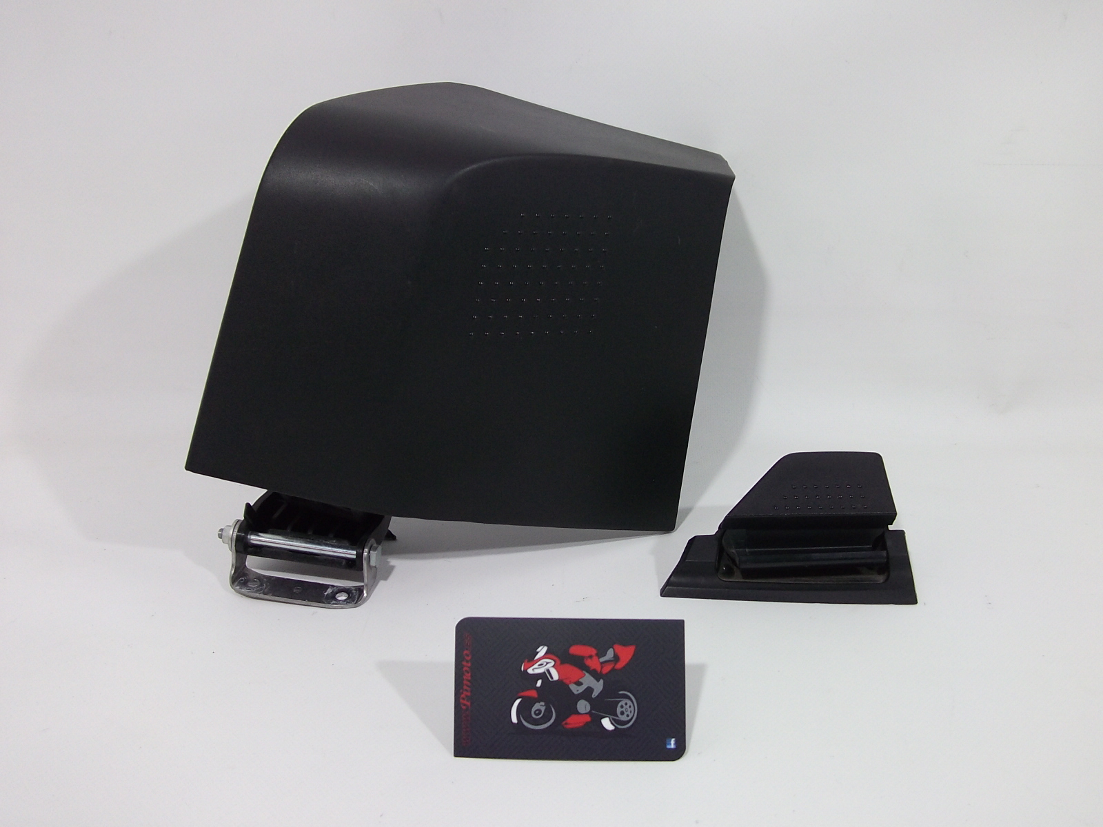 TAPA GUANTERA DERECHA BMW C 650 GT 11-14