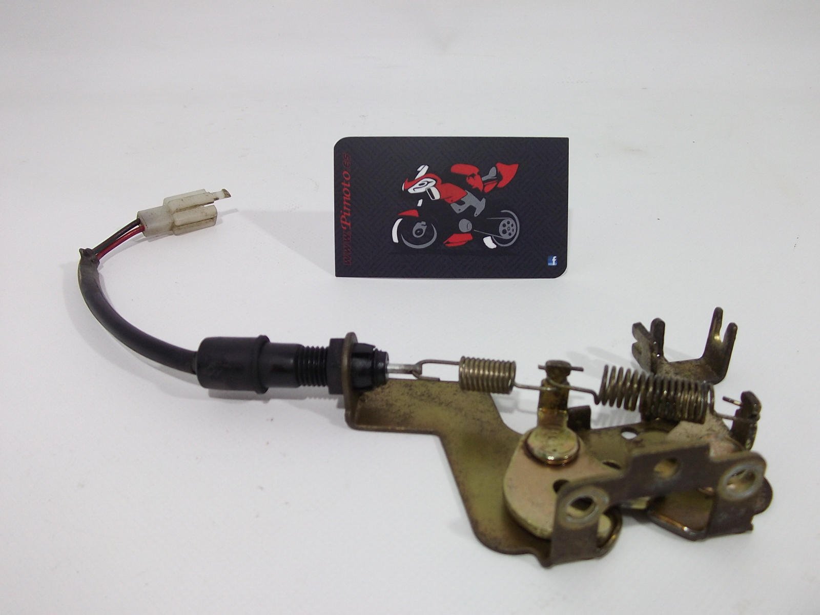 CERRADURA DE ASIENTO KYMCO BET&WIN 125-150  2004-07 - Imagen 3