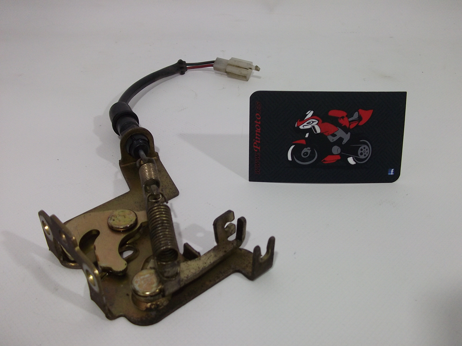 CERRADURA DE ASIENTO KYMCO BET&WIN 125-150  2004-07 - Imagen 4