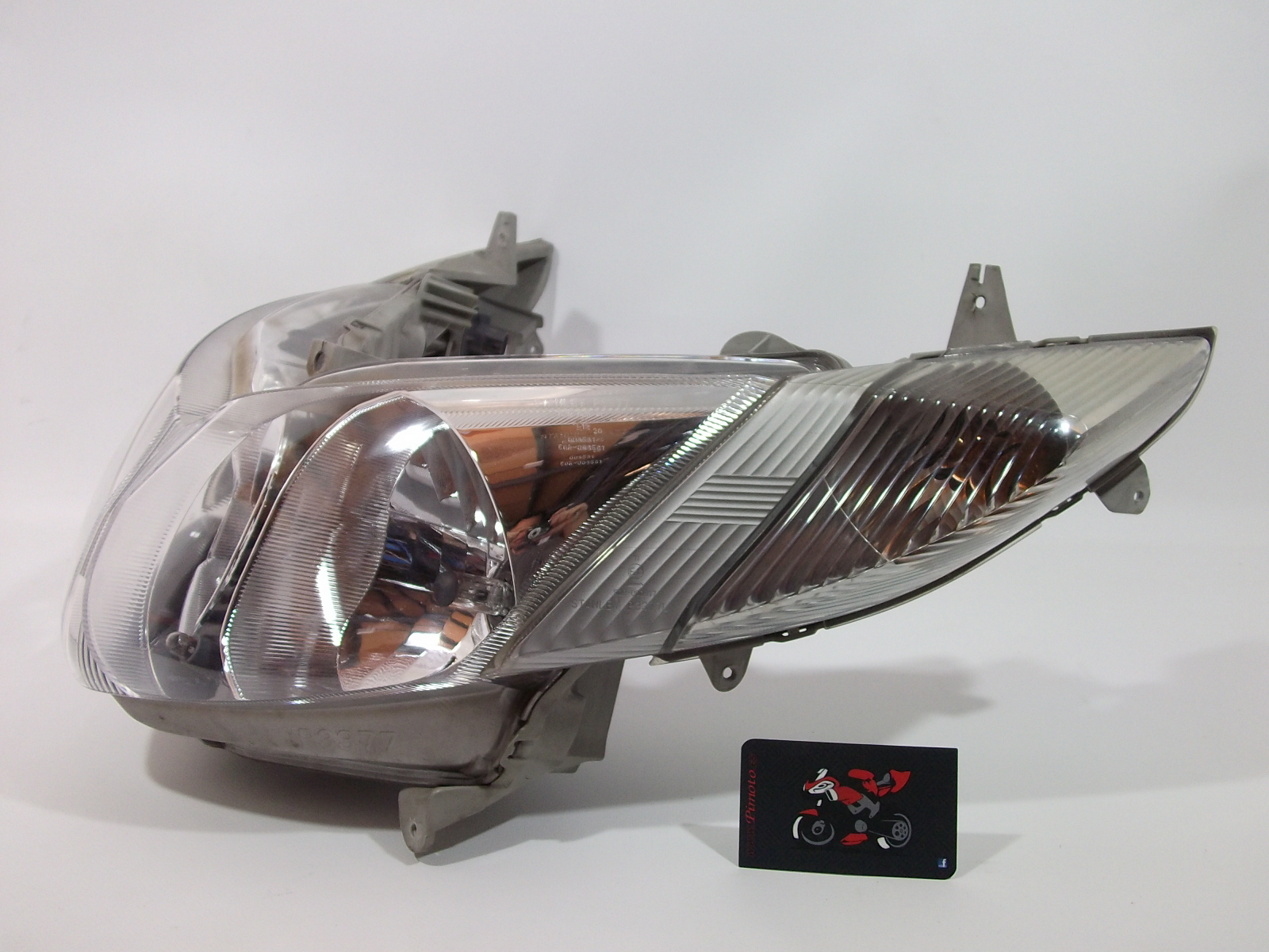 FARO
 SUZUKI BURGMAN 250 2005/06 - Imagen 4