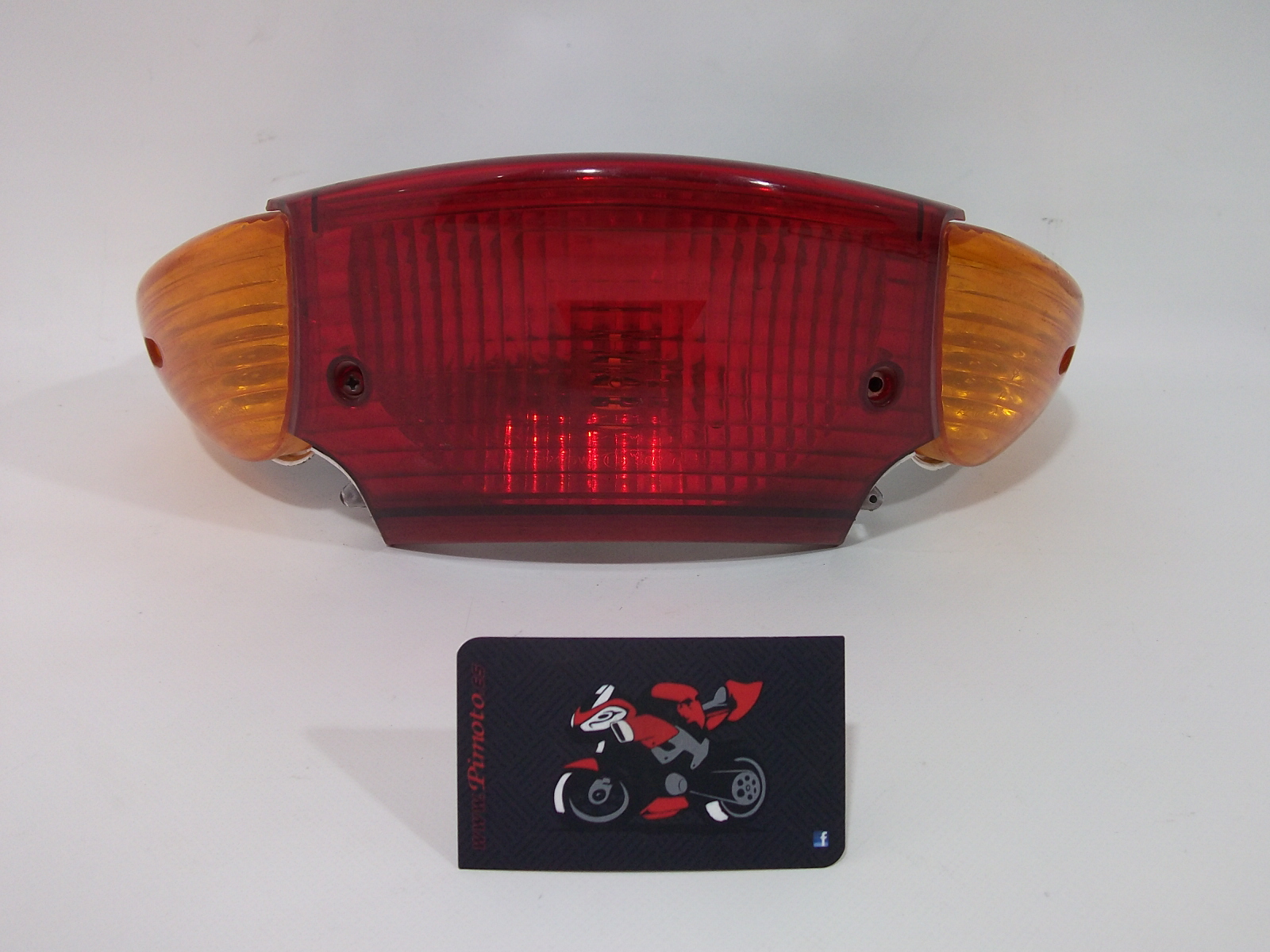 PILOTO TRASERO HONDA SH 125 2004.