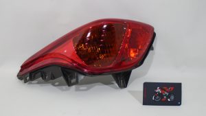 PILOTO TRASERO IZQUIERDO.
HONDA FORZA 250 2005/2007