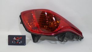 PILOTO TRASERO DERECHO.
HONDA FORZA 250 2005/2007