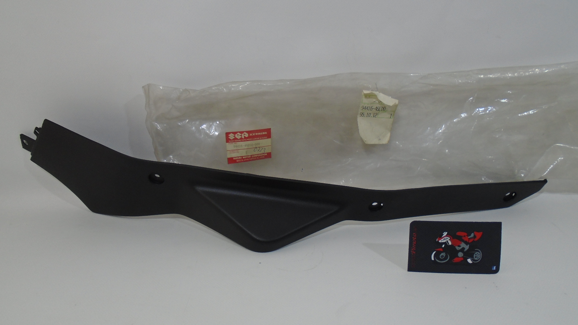 TAPA LATERAL DERECHA PARTE SUPERIOR CARENADO SUZUKI GSXR 1100 1993 - Imagen 2