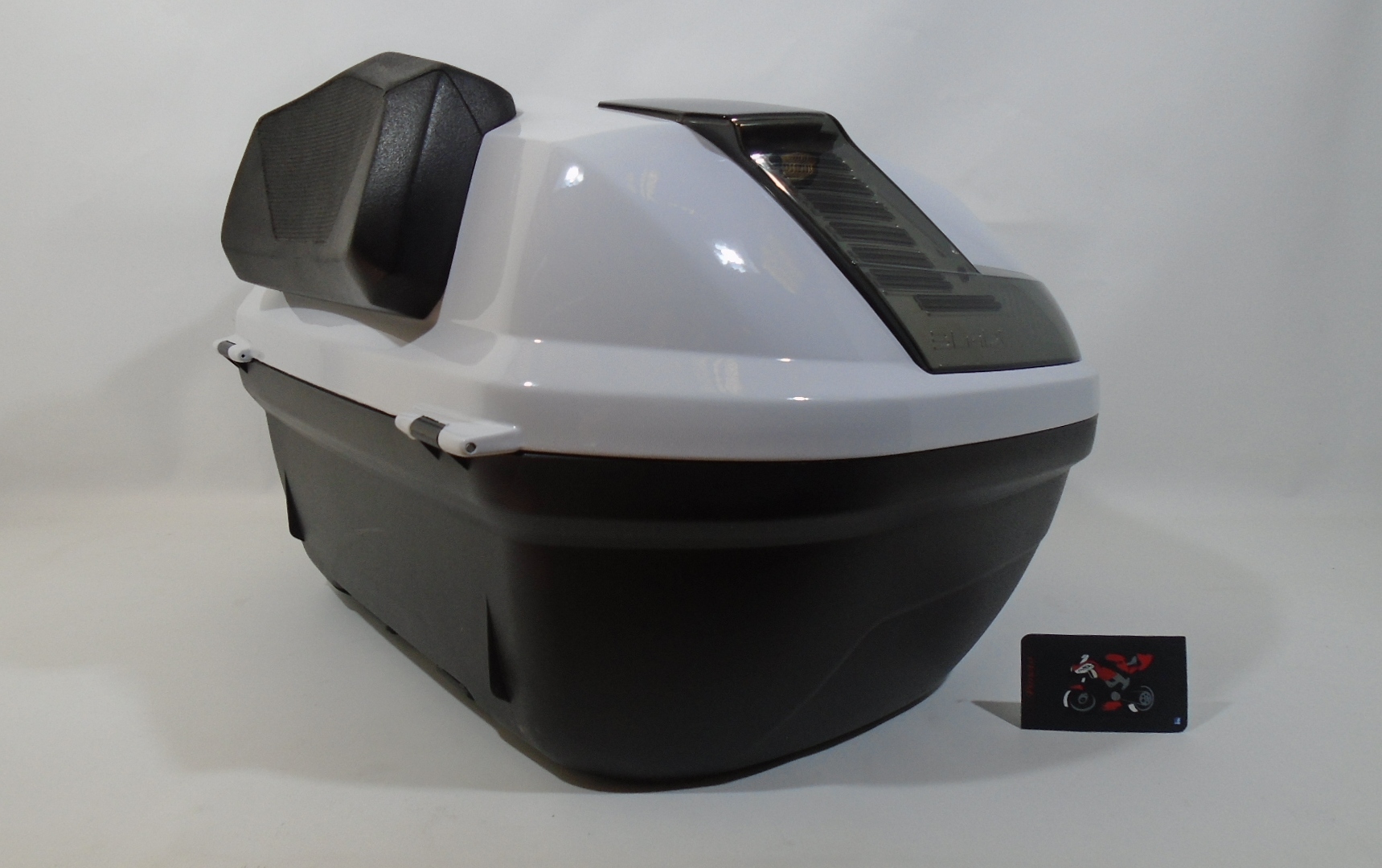 BAUL GIVI BLADE 47 LITROS PRODUCTOS UNIVERSALES VARIOS - Imagen 3