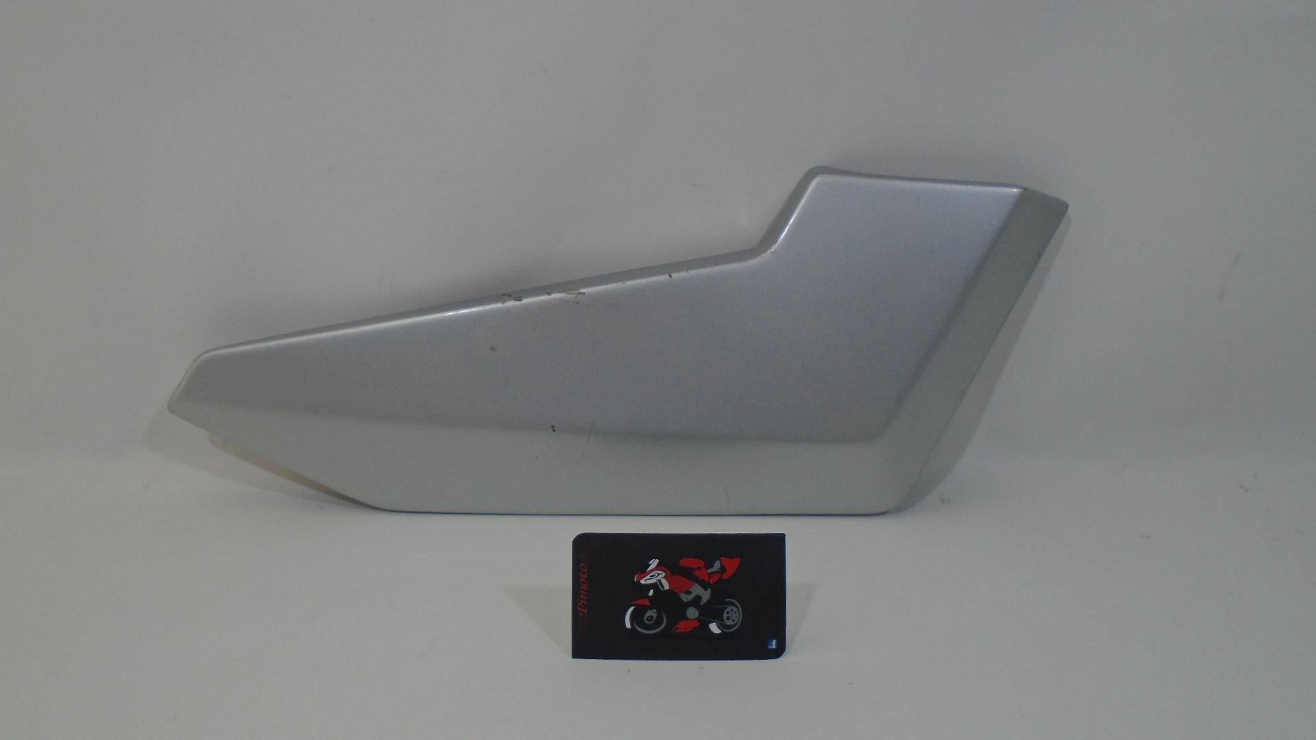 TAPA LATERAL TRASERA DERECHA BMW K100 RS