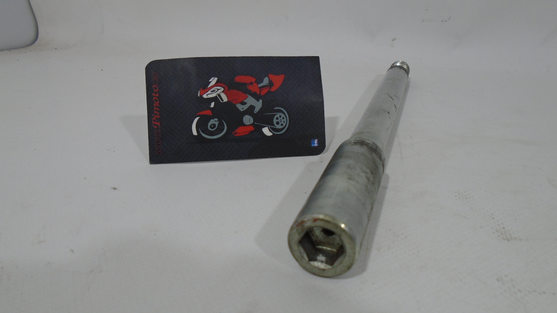 EJE RUEDA DELANTERA. SUZUKI BANDIT S 650 2006 - Imagen 3