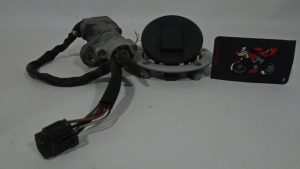 JUEGO DE CERRADURAS
 SUZUKI BANDIT S 650 2006