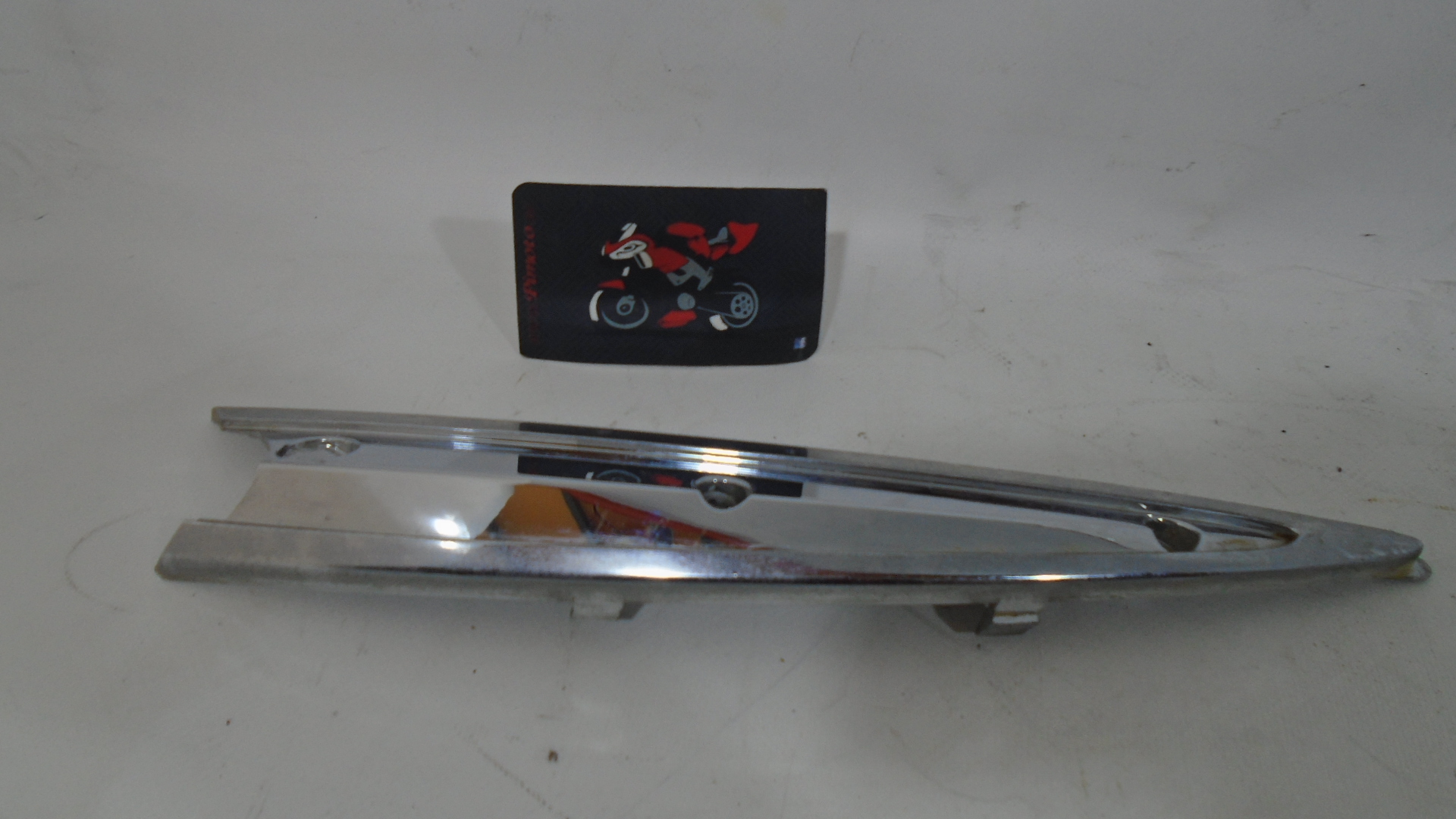MOLDURA LATRAL TRASERA IZQUIERDA PIAGGIO LIBERTY 125 09/15 - Imagen 4