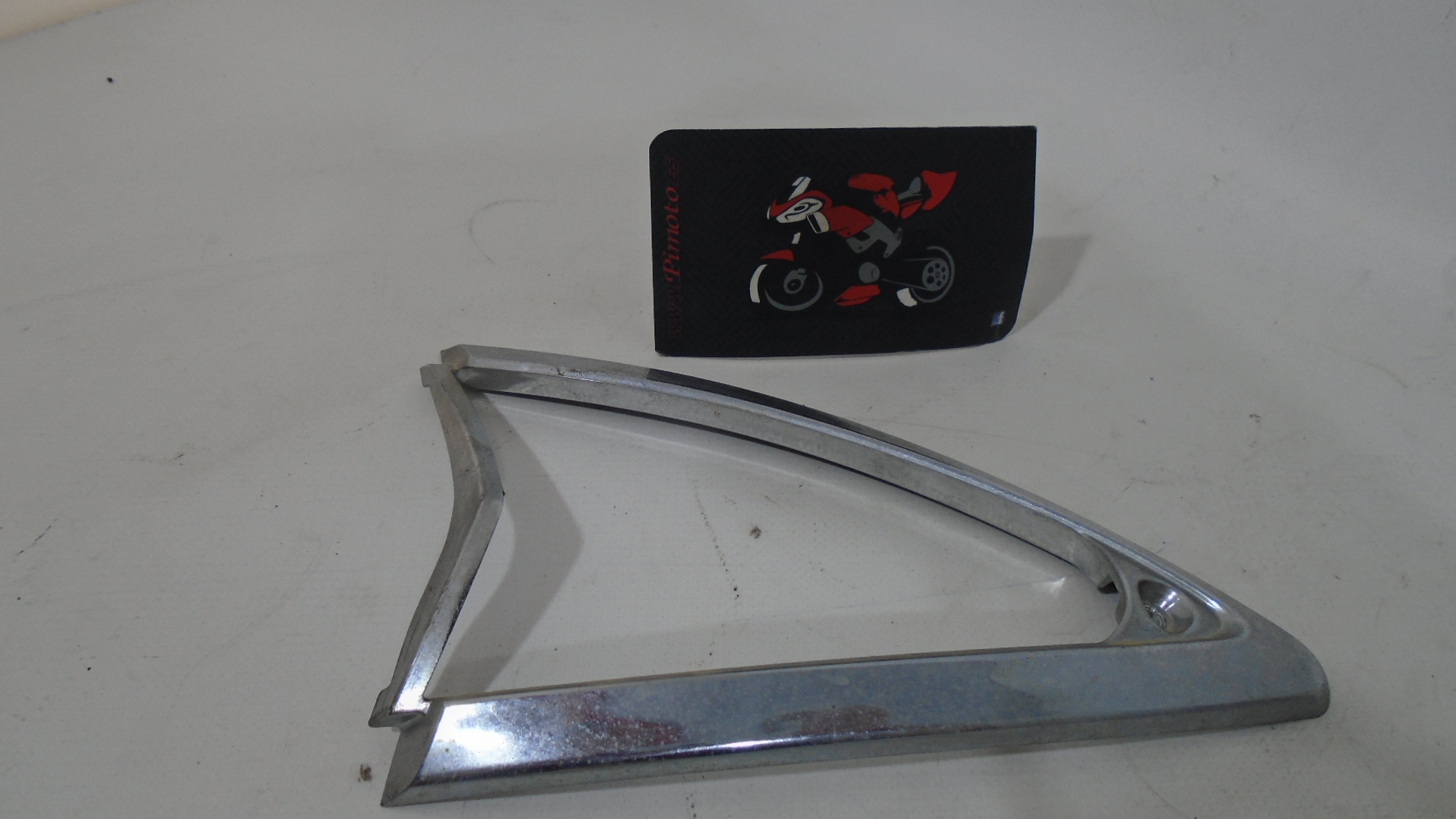MOLDURA INTERMITENTE DELANTERO DERECHO PIAGGIO LIBERTY 125 09/15 - Imagen 3