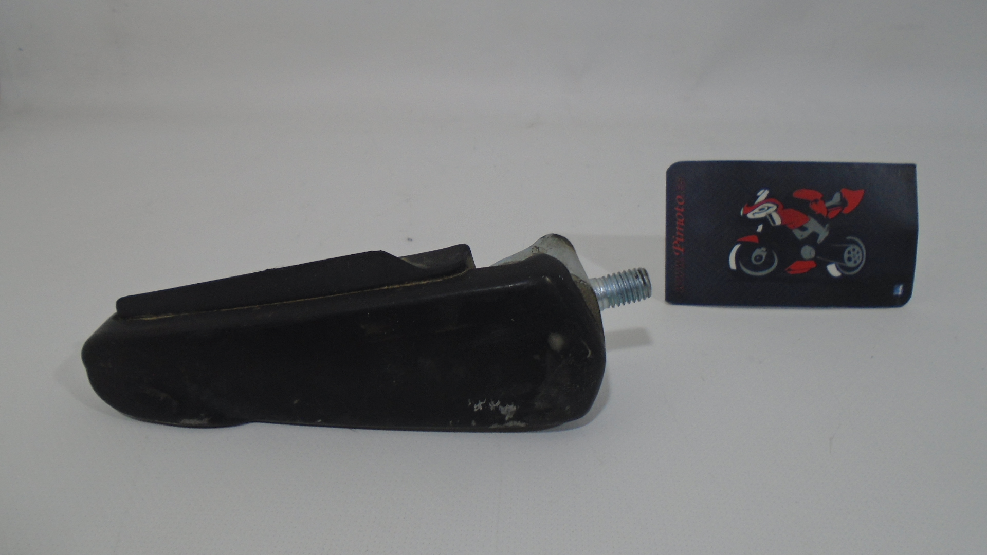 ESTRIBO TRASERO DERECHO PIAGGIO LIBERTY 125 09/15