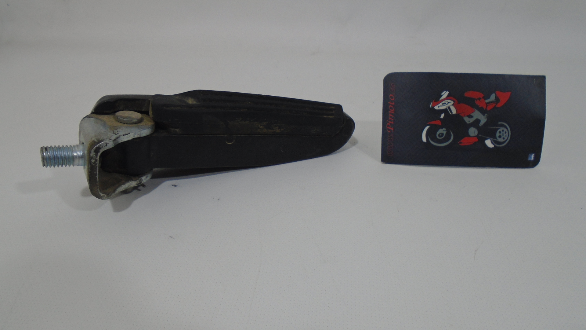 ESTRIBO TRASERO DERECHO PIAGGIO LIBERTY 125 09/15 - Imagen 3