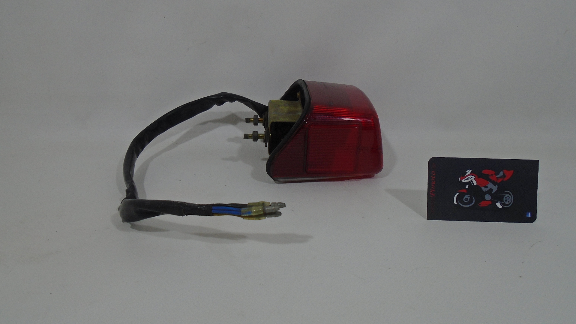 PILOTO TRASERO YAMAHA VMAX 1200 96-02 - Imagen 3